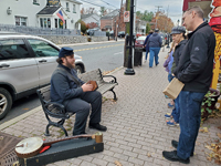 busking on Steinwehr Avenue