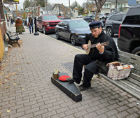 busking bench